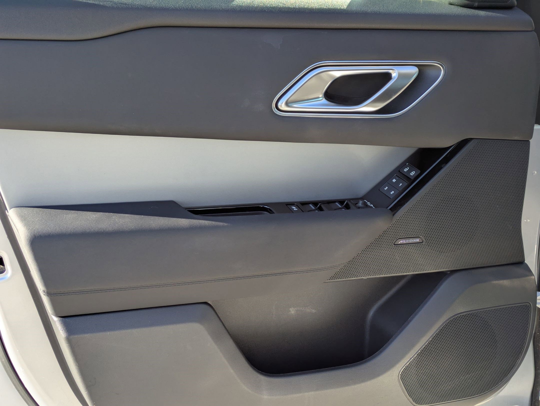 Certified 2024 Land Rover Range Rover Velar S image 12