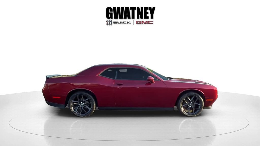 Used 2020 Dodge Challenger SXT w/ Blacktop Package RWD image 2