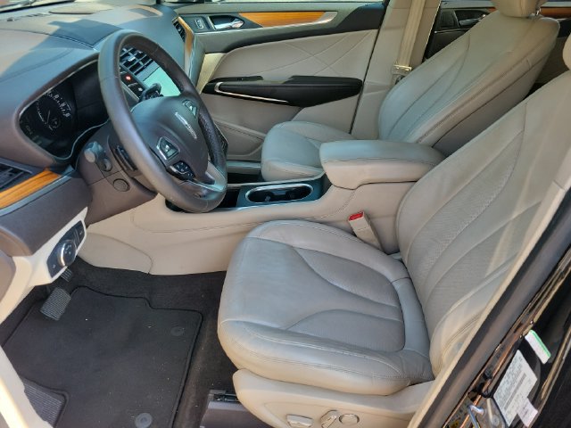 Used 2019 Lincoln MKC Select w/ Select Plus Package FWD image 12