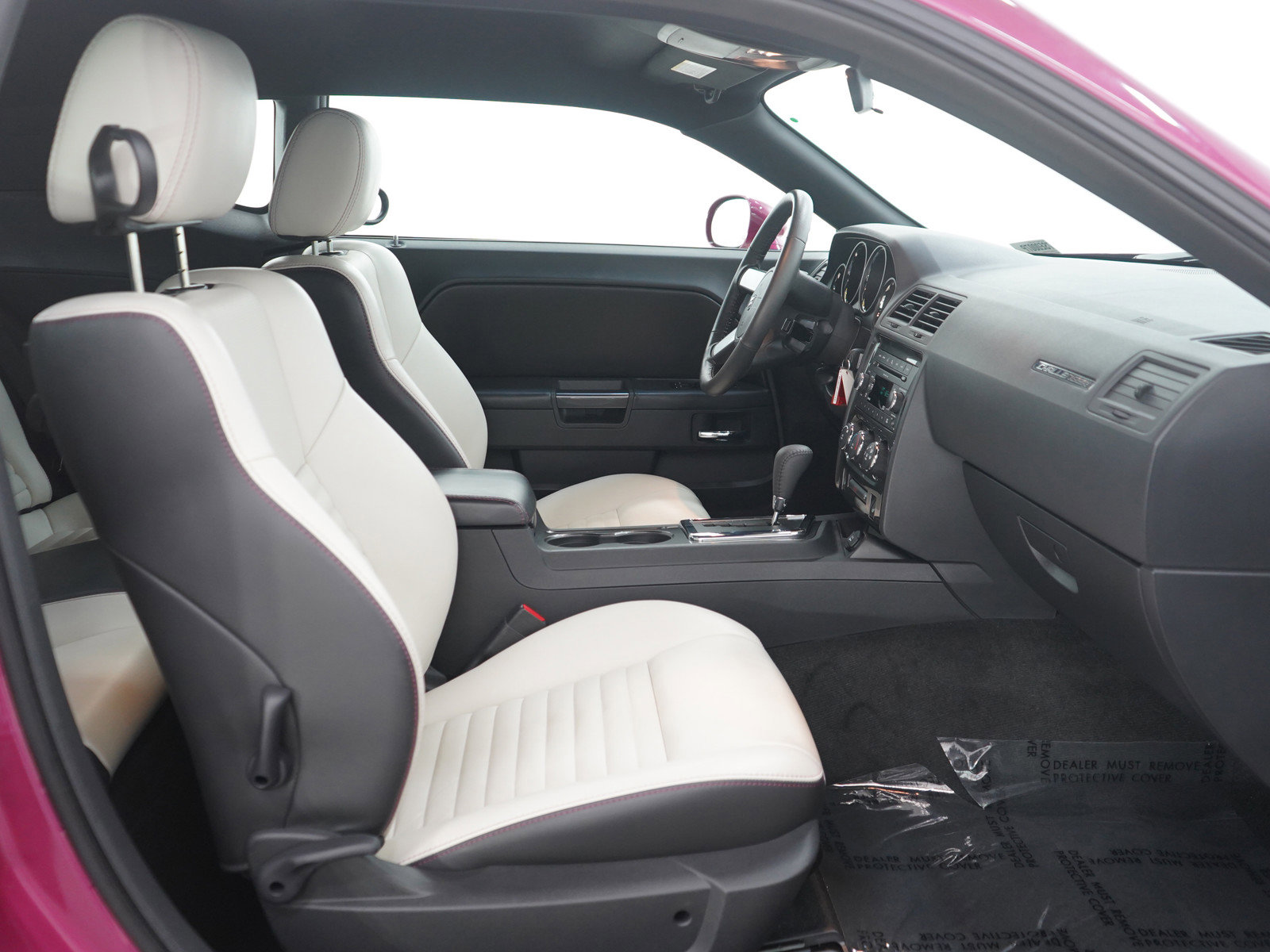Used 2010 Dodge Challenger R/T RWD image 11