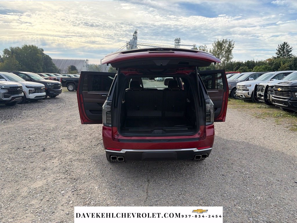 Used 2026 Chevrolet Suburban High Country w/ Sun And Tow Package AWD/4WD image 38