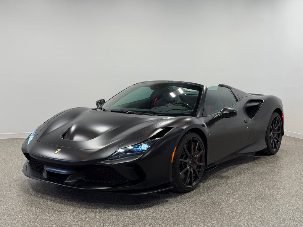 Used 2022 Ferrari F8 Tributo RWD image 2