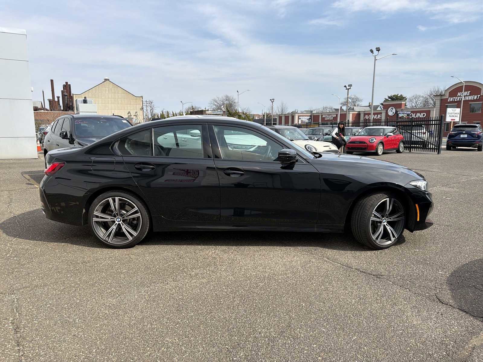 Certified 2023 BMW 330i xDrive Sedan w/ Premium Package image 6