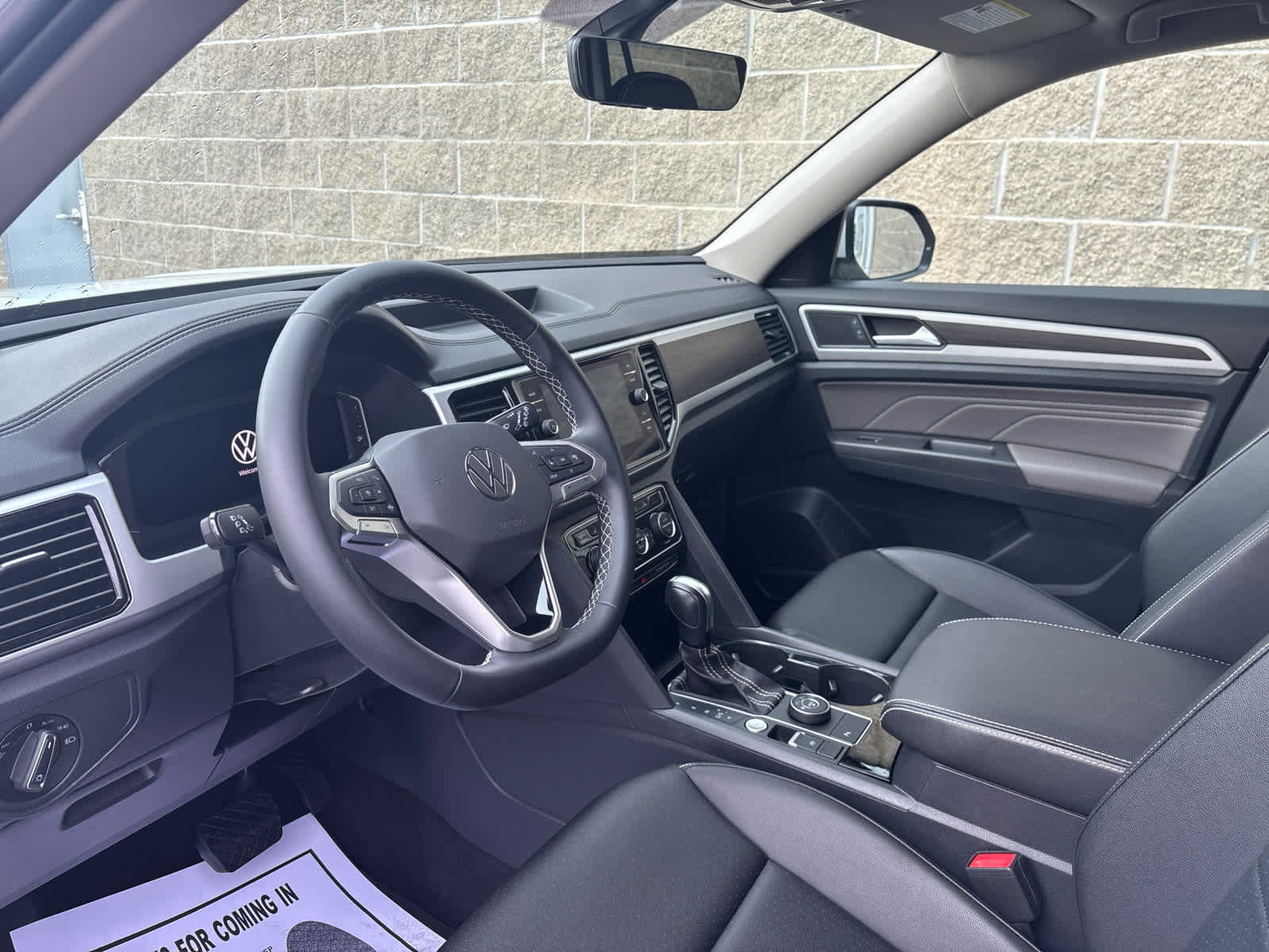 Used 2023 Volkswagen Atlas SE image 9