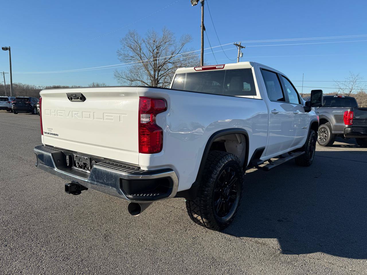 Used 2025 Chevrolet Silverado 2500 LT w/ Convenience Package AWD/4WD image 5
