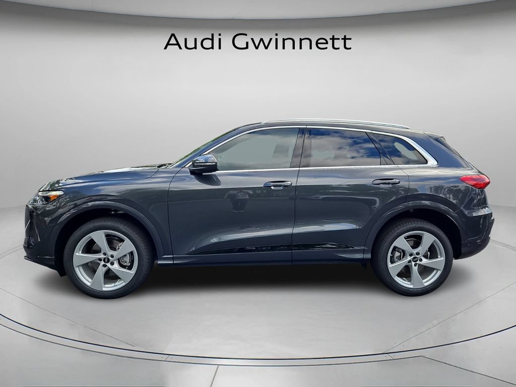 Used 2025 Audi Q5 Premium Plus w/ Premium Plus AWD/4WD image 2