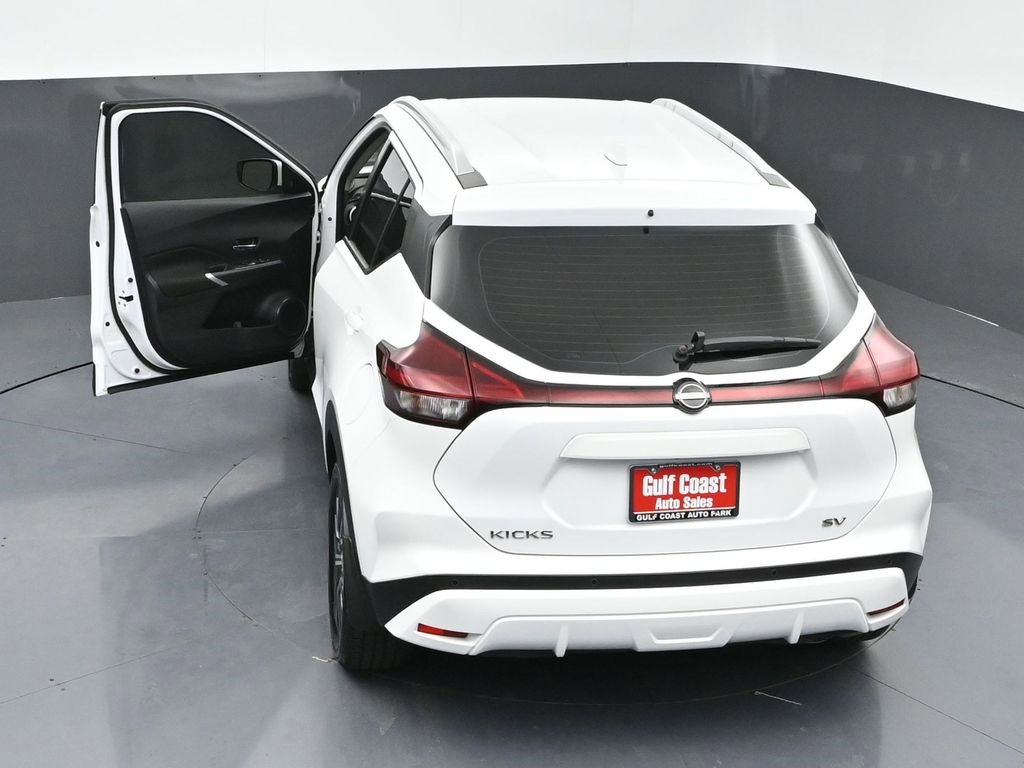 Used 2022 Nissan Kicks SV image 42