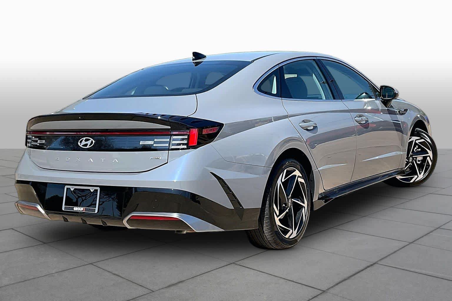 Certified 2026 Hyundai Sonata SEL AWD/4WD image 13