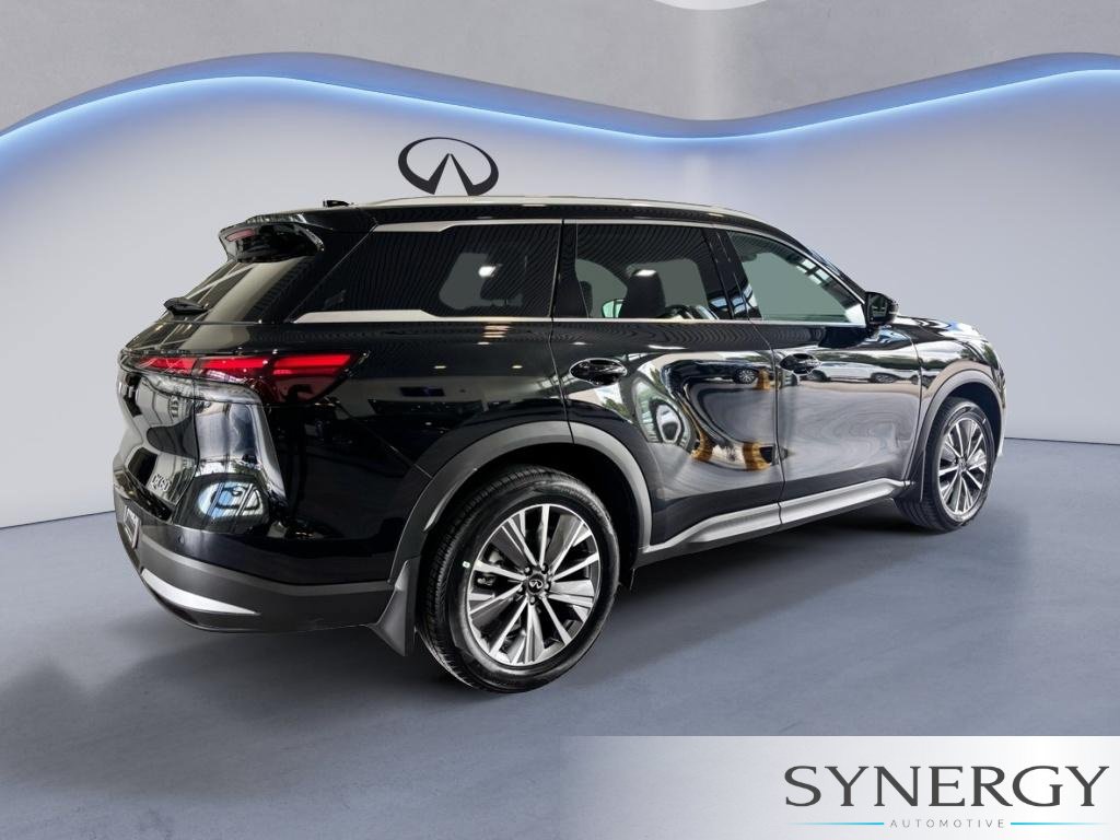 Certified 2027 INFINITI QX60 Luxe w/ Cargo Package FWD image 5
