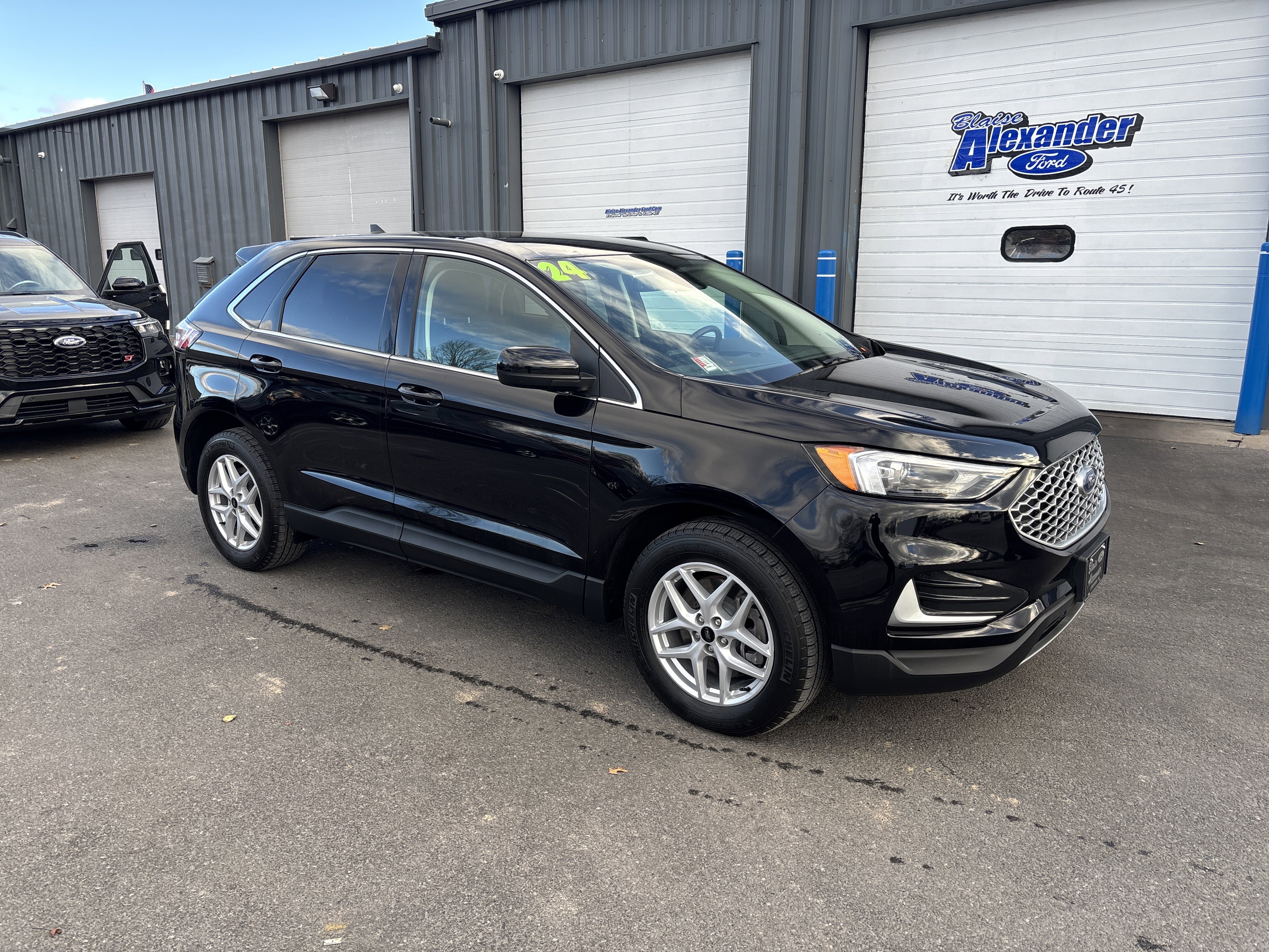Used 2024 Ford Edge SEL
