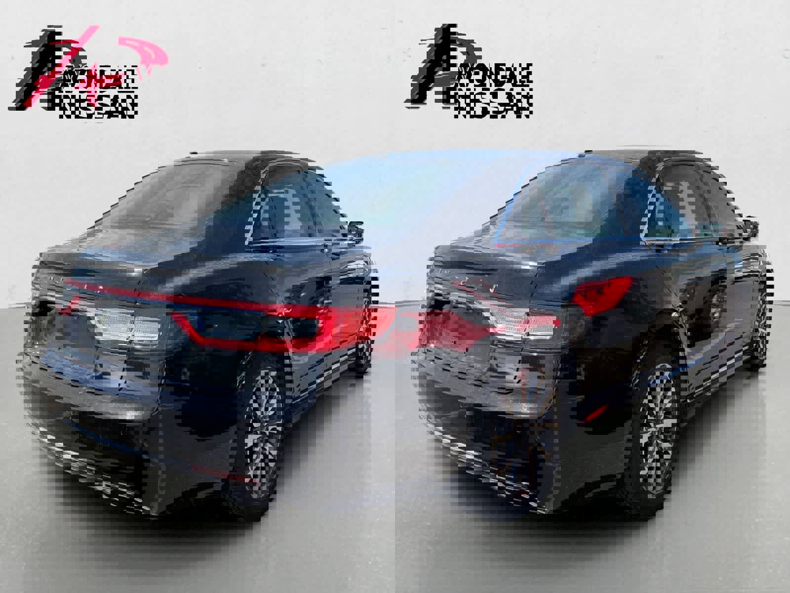 Used 2017 Lincoln Continental Premiere FWD image 4