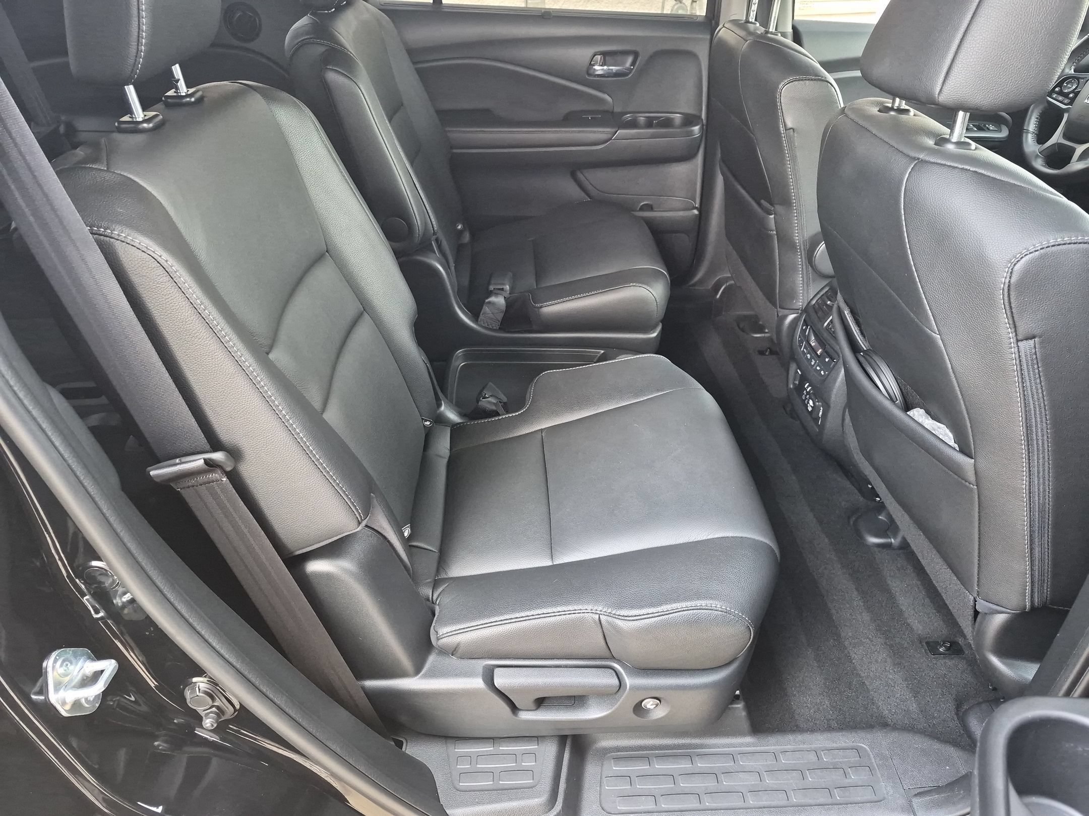 Certified 2022 Honda Pilot Touring image 34