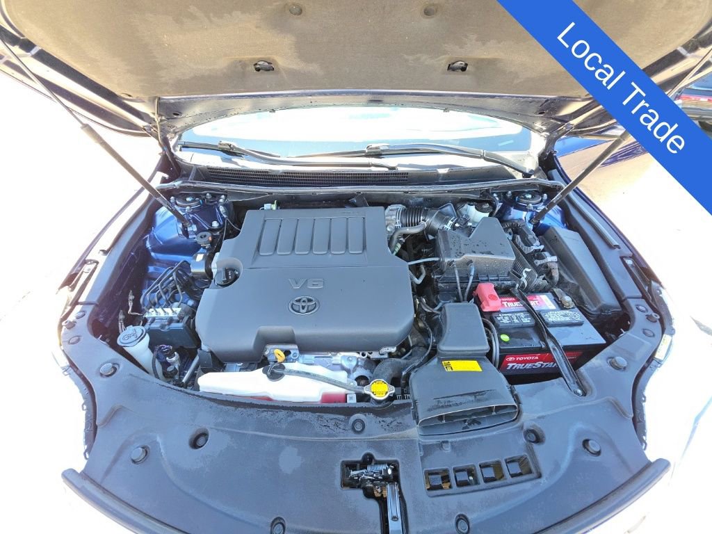 Used 2013 Toyota Avalon Limited w/ Technology Pkg FWD image 25