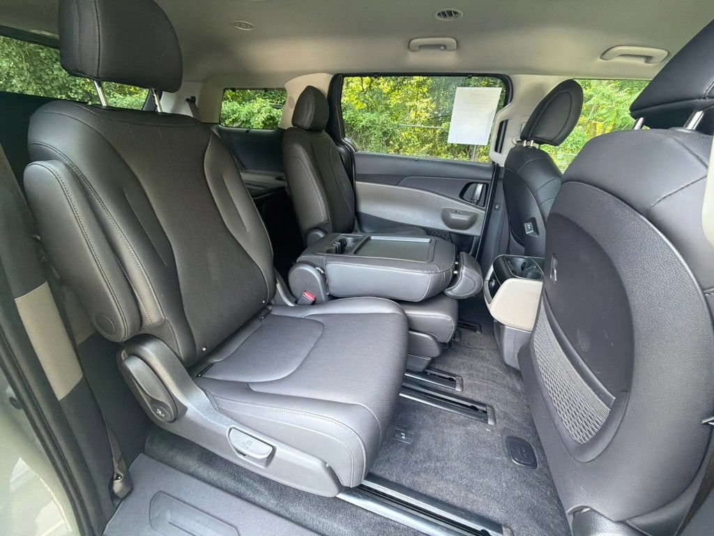 Used 2026 Kia Carnival EX FWD image 11