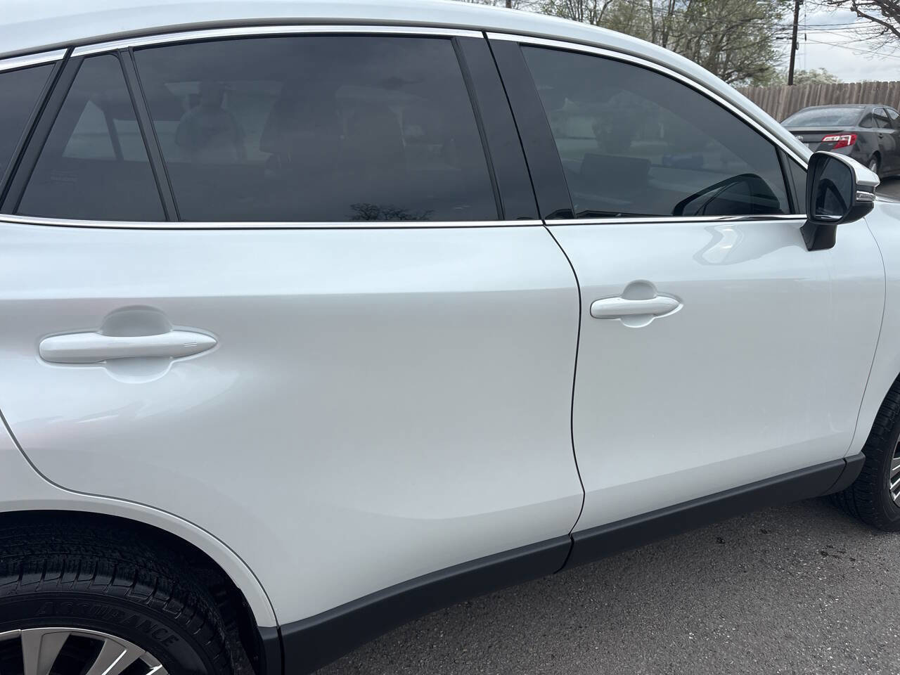 Used 2024 Toyota Venza Limited image 11