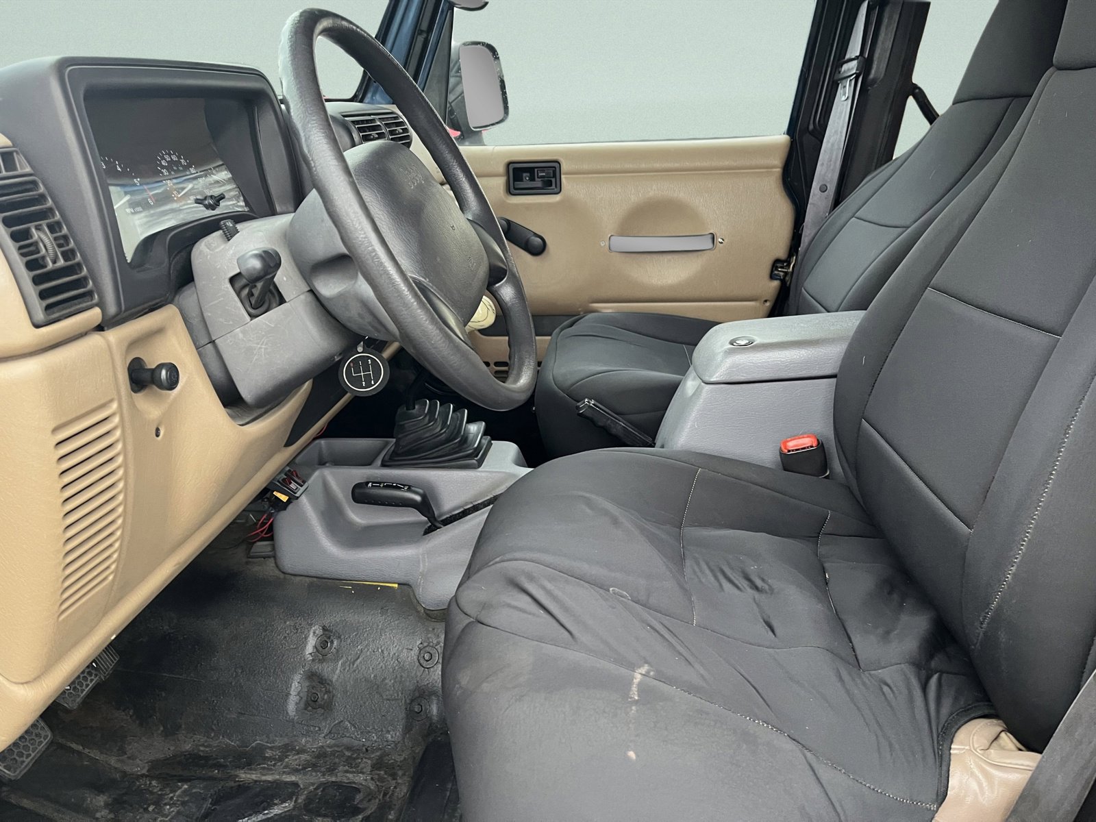 Used 2000 Jeep Wrangler SE image 10
