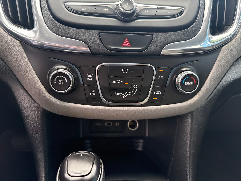 Used 2020 Chevrolet Equinox LS w/ LS Convenience Package FWD image 20