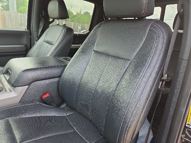 Used 2022 Ford F250 Lariat w/ Black Appearance Package AWD/4WD image 8
