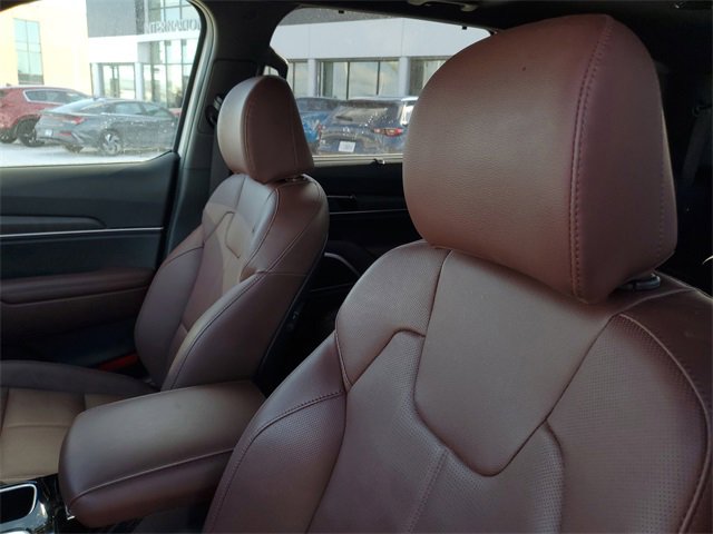 Used 2024 Kia Telluride EX w/ EX Captain's Chair Package image 20