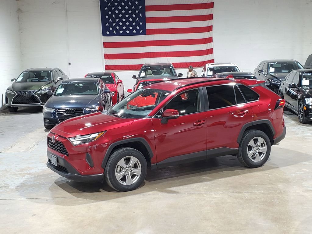 Used 2022 Toyota RAV4 XLE FWD image 31