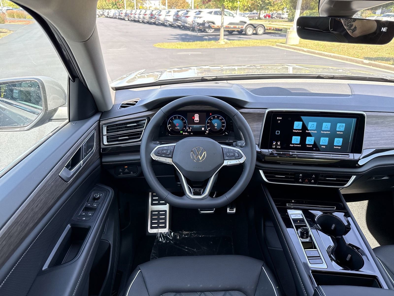 New 2026 Volkswagen Atlas SEL Premium R-Line image 15