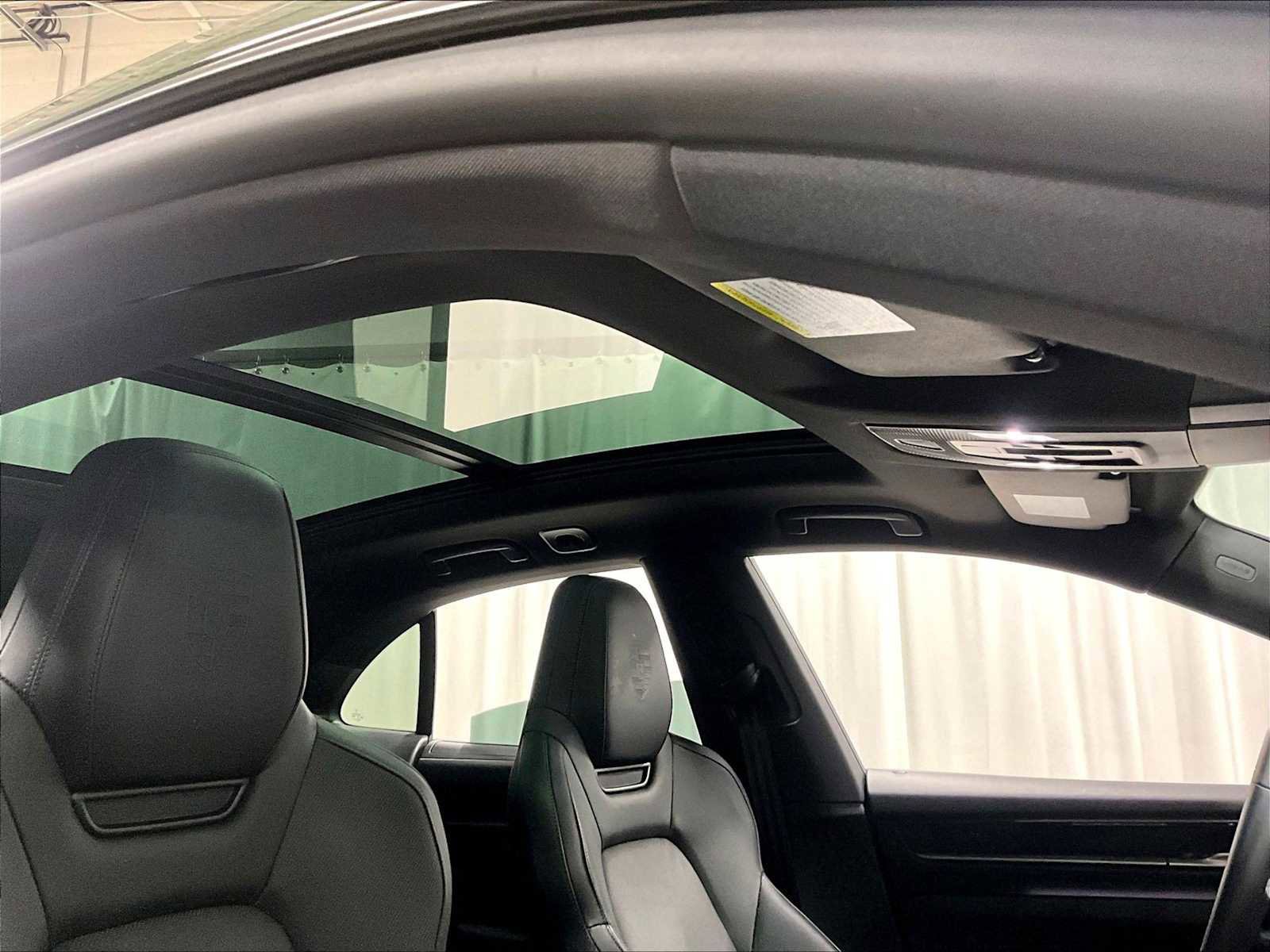 Used 2025 Porsche Macan 4 Electric image 26