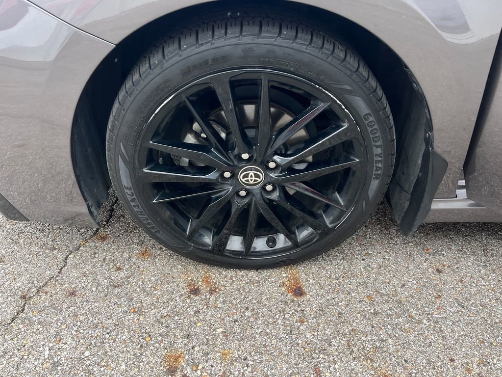 Used 2023 Toyota Camry XSE image 28