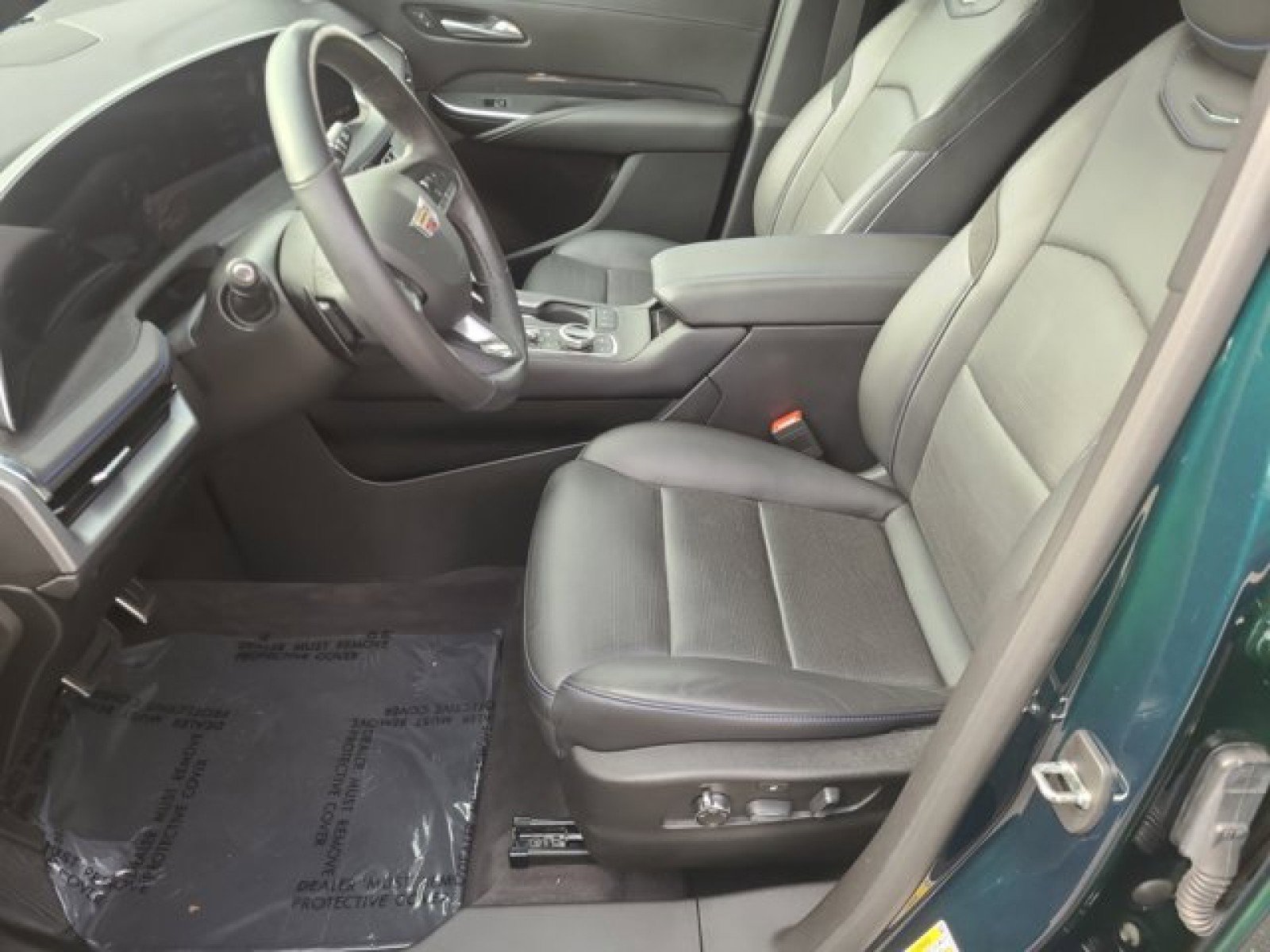 Used 2024 Cadillac XT4 Sport image 11