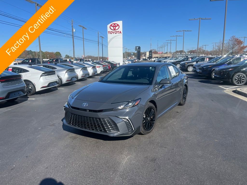 Used 2025 Toyota Camry SE
