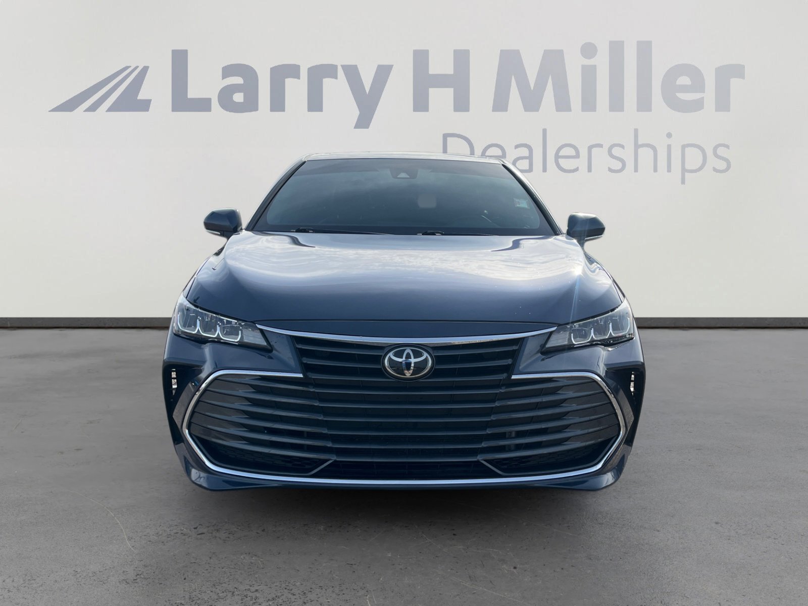 Used 2020 Toyota Avalon XLE image 8
