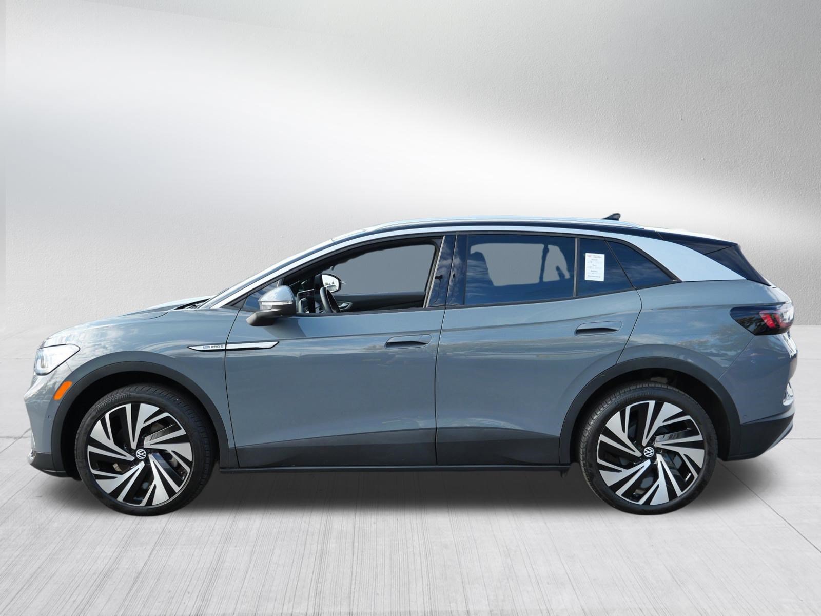 Certified 2025 Volkswagen ID.4 Pro S Plus AWD/4WD image 4