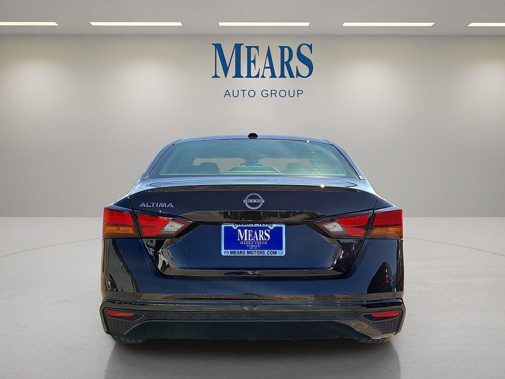 Used 2025 Nissan Altima 2.5 SV image 4