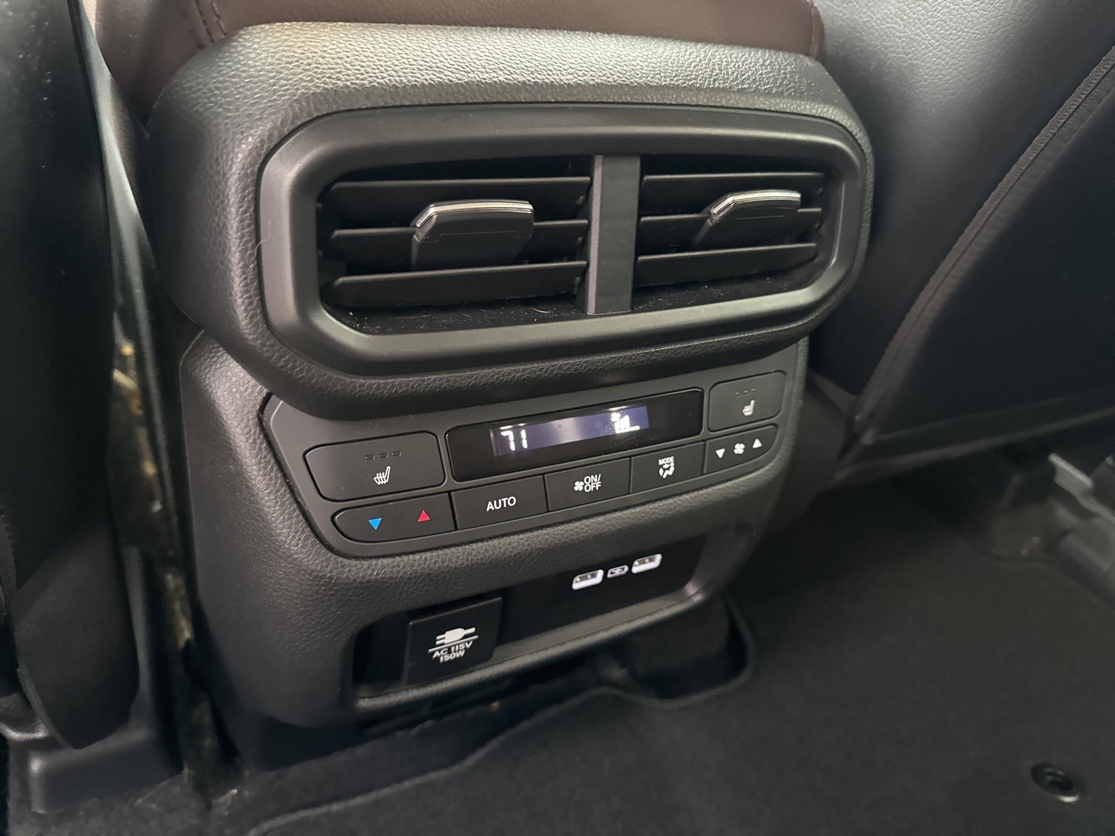 Used 2023 Honda Pilot Elite image 13