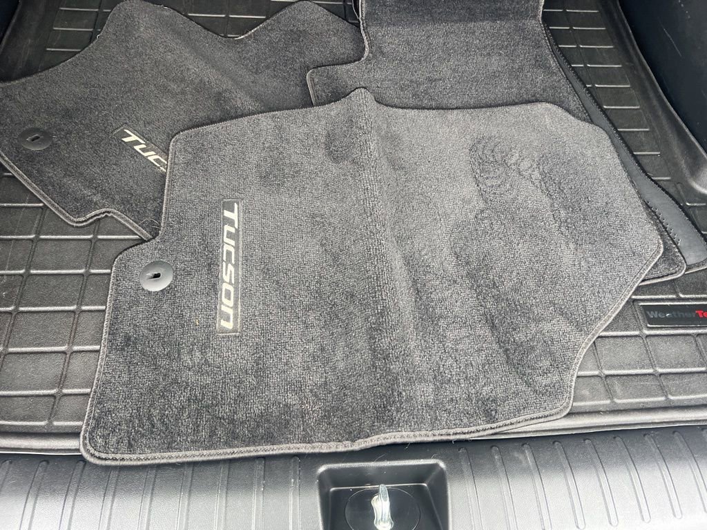 Used 2022 Hyundai Tucson Limited image 13