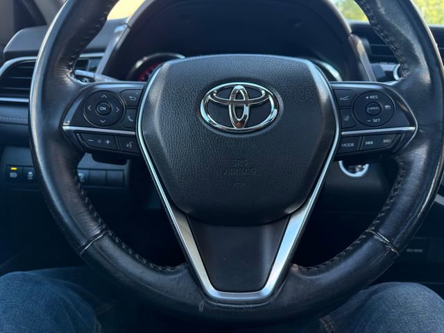 Used 2019 Toyota Camry XSE image 11