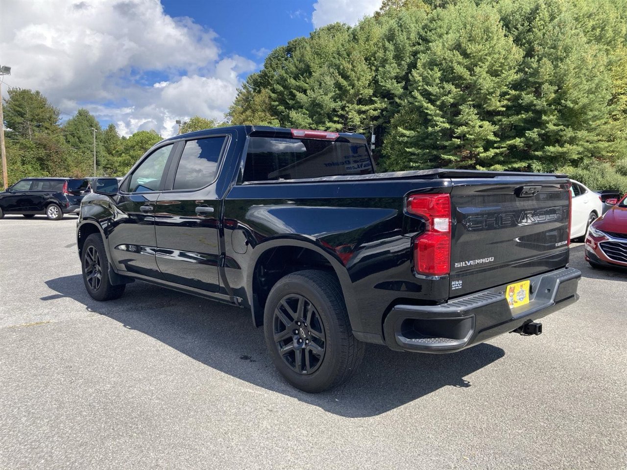 Used 2022 Chevrolet Silverado 1500 Custom image 7