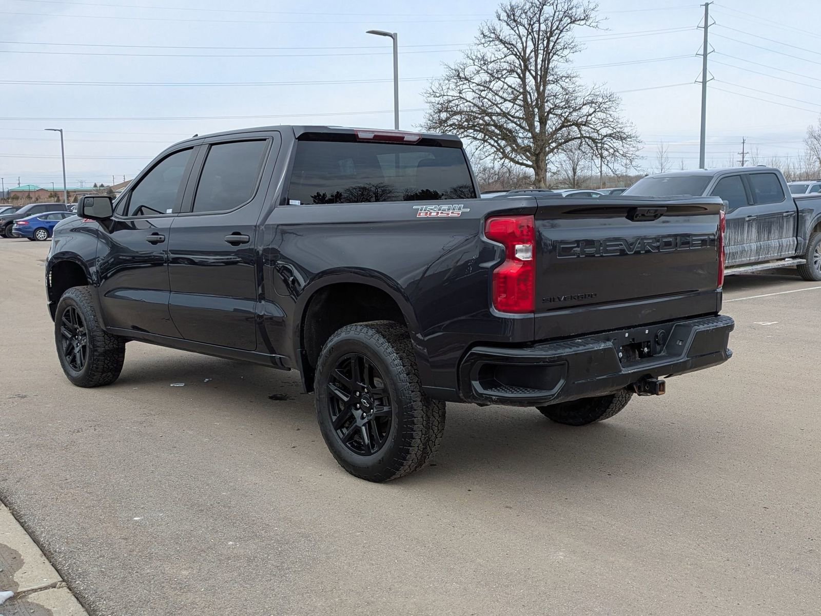 Used 2023 Chevrolet Silverado 1500 Custom Trail Boss w/ LPO, Dark Essentials Package image 5