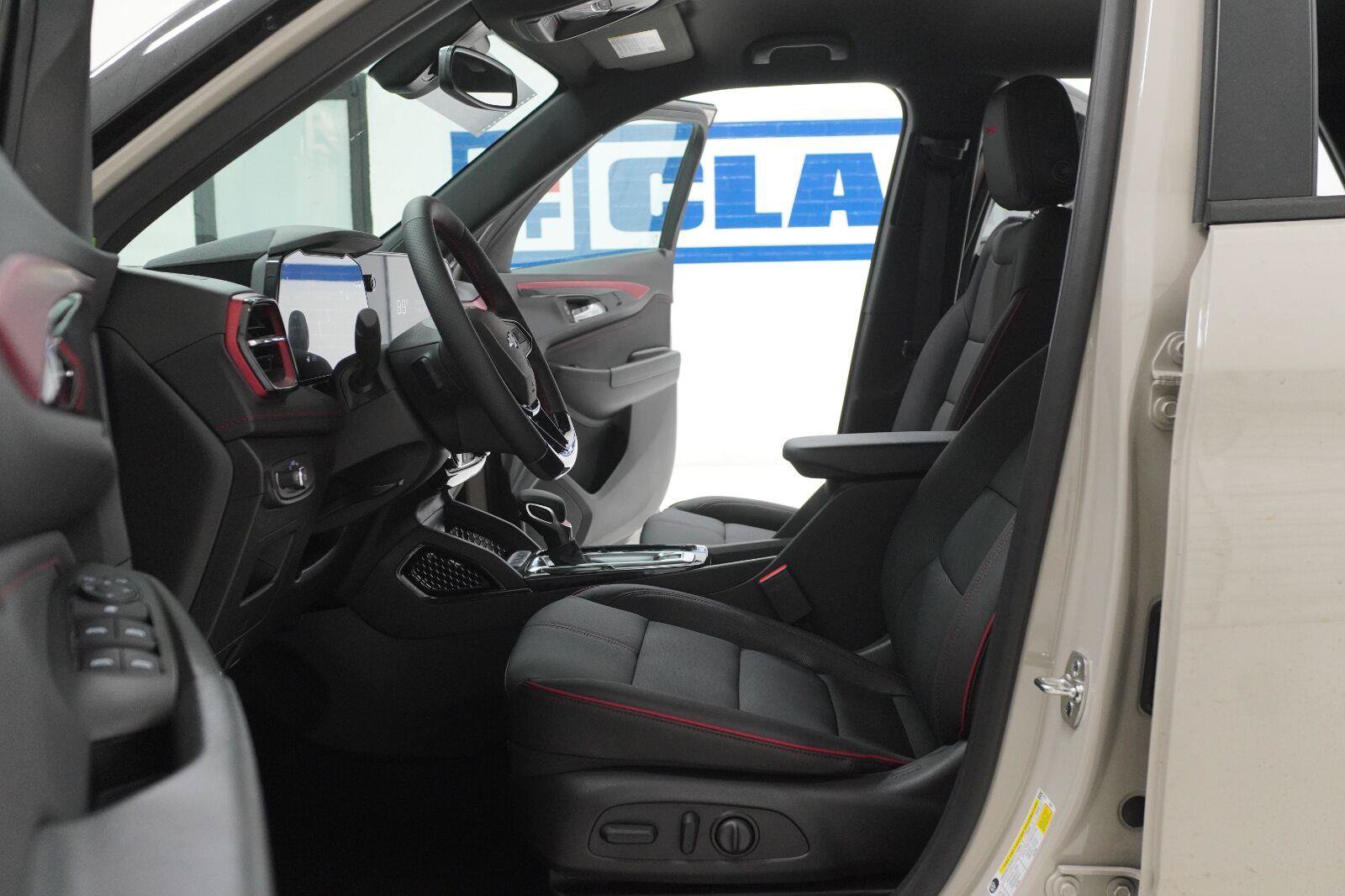 New 2026 Chevrolet TrailBlazer RS w/ Convenience Package FWD image 5