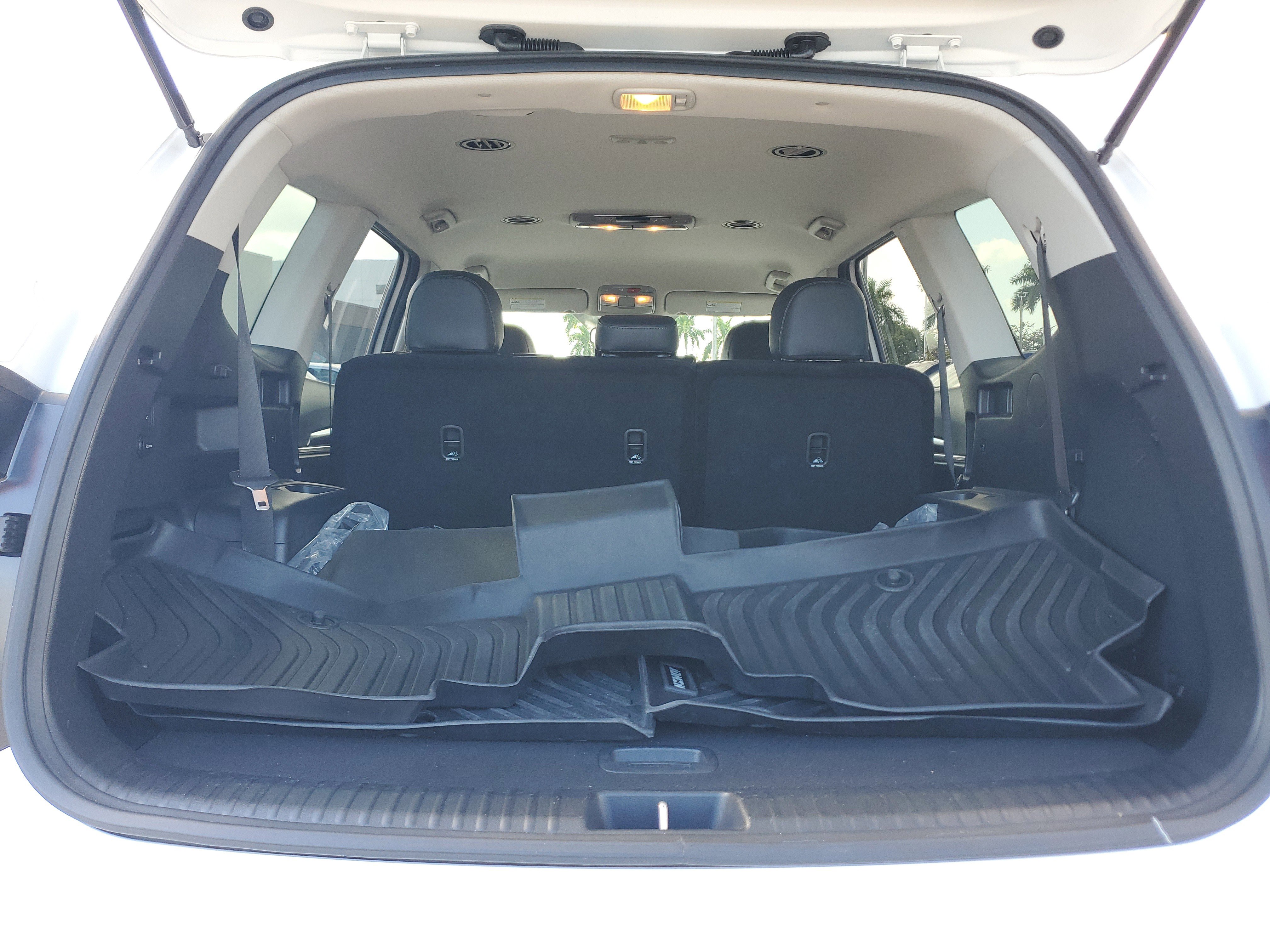 Used 2024 Kia Telluride LX image 14