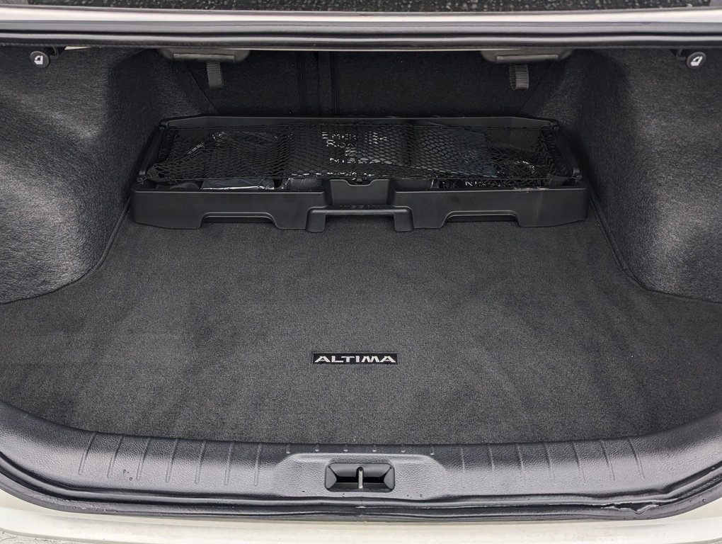 Used 2024 Nissan Altima 2.0 SR image 17