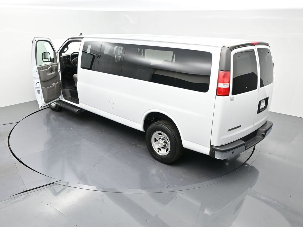 Used 2023 Chevrolet Express 3500 LT w/ LT Preferred Equipment Group RWD image 22