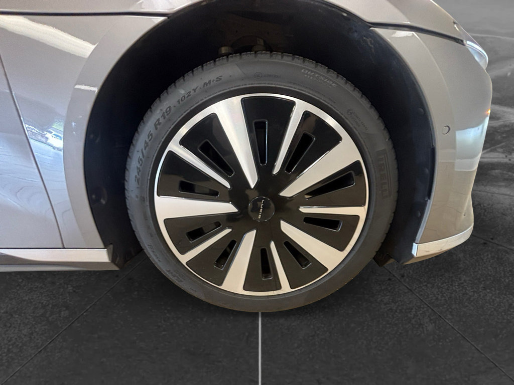 Used 2025 Lucid Air Pure RWD image 15