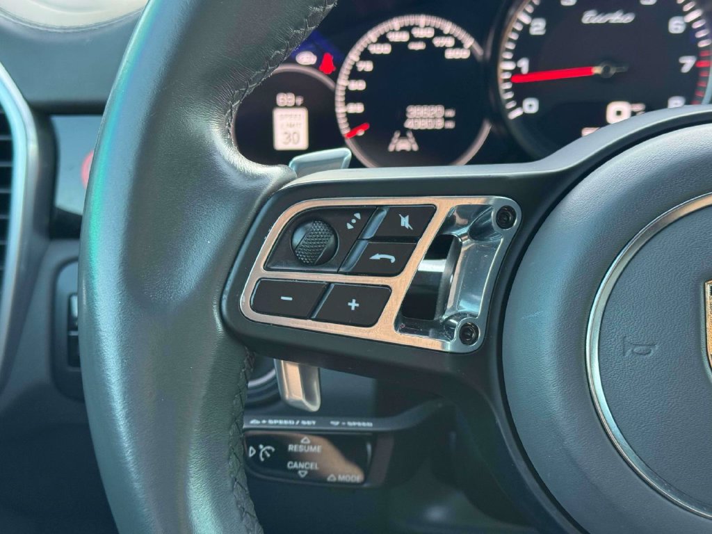 Used 2019 Porsche Cayenne Turbo AWD/4WD image 24