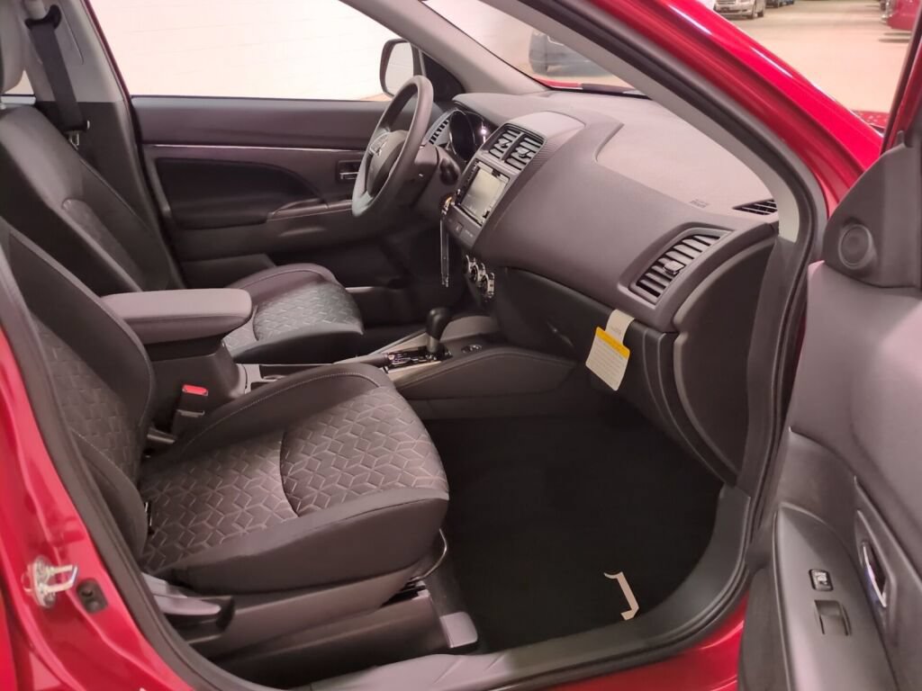 New 2025 Mitsubishi Outlander Sport ES AWD/4WD image 9