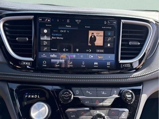 New 2026 Chrysler Pacifica Select w/ S Appearance Package AWD/4WD image 17