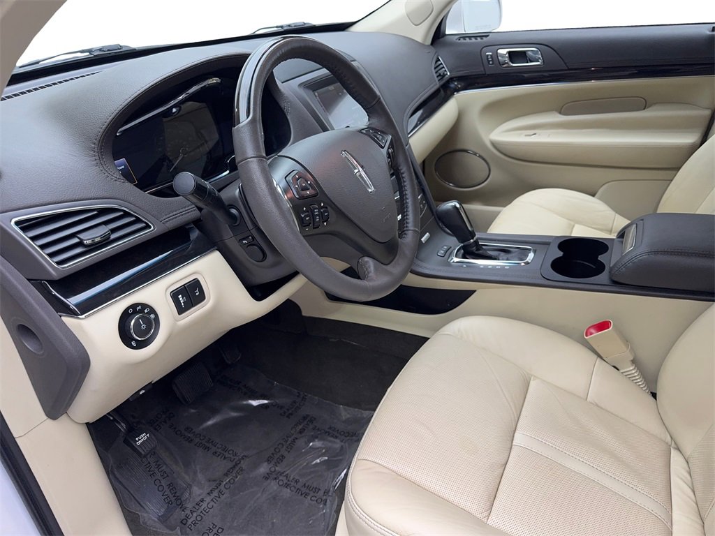 Used 2019 Lincoln MKT AWD image 54