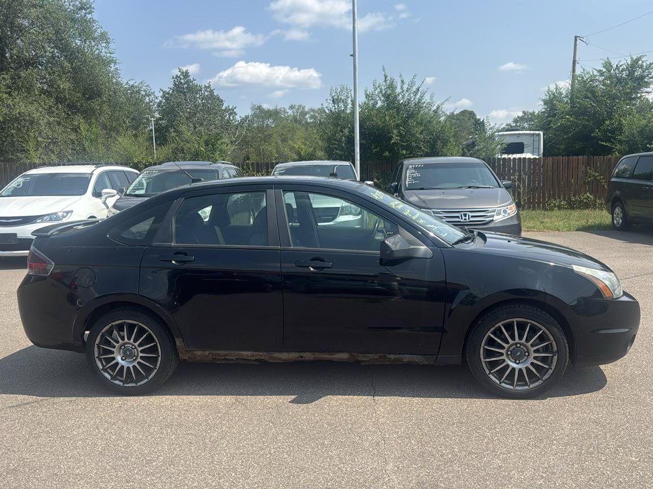 Used 2011 Ford Focus SES w/ 401A Rapid Spec Order Code FWD image 4