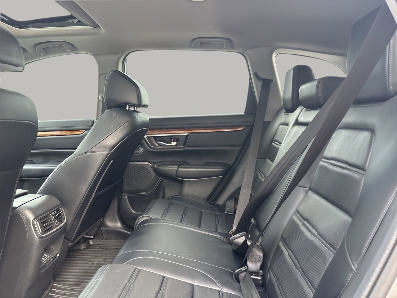 Used 2020 Honda CR-V Touring image 17