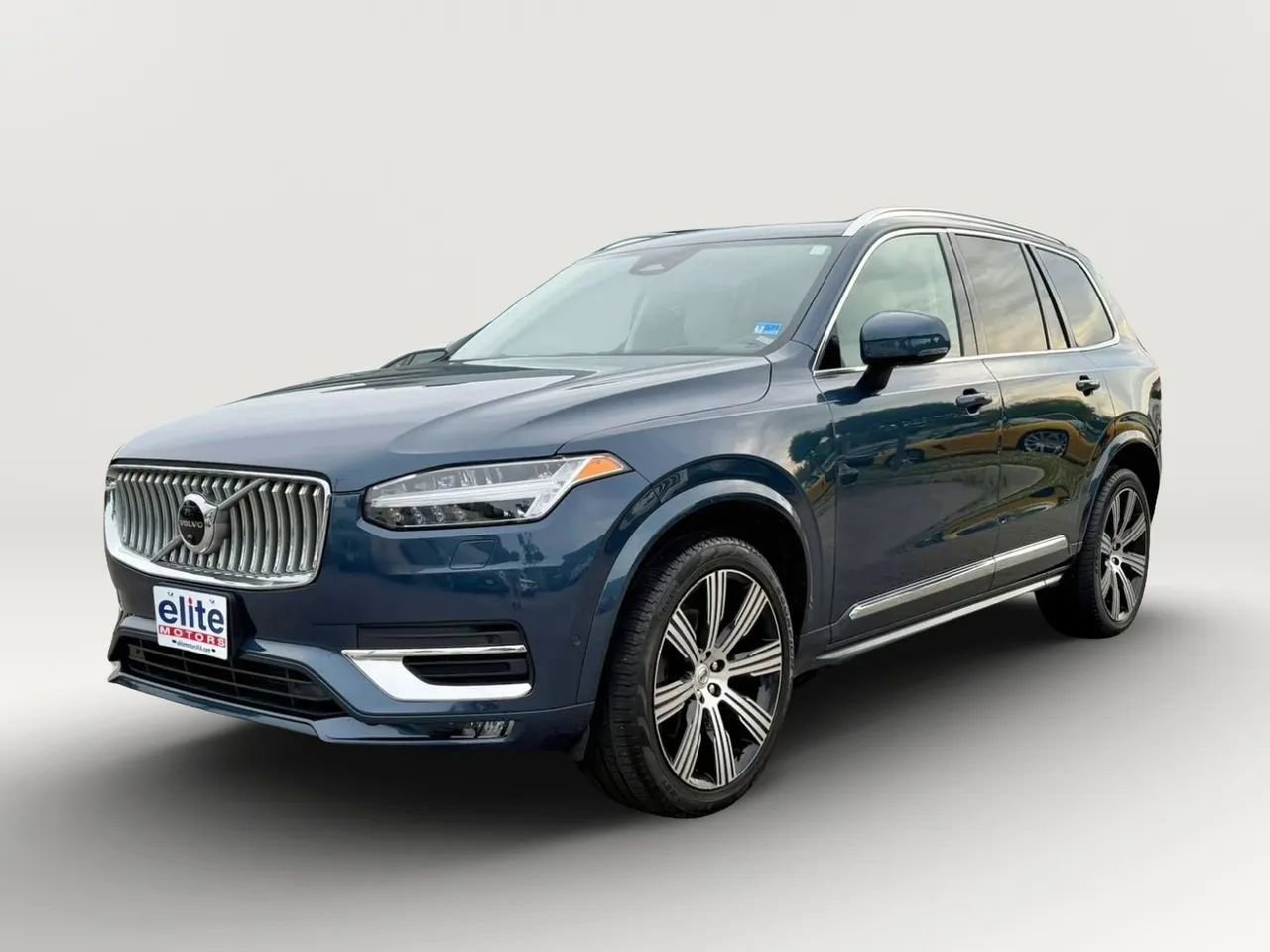 Used 2023 Volvo XC90 B6 Ultimate AWD/4WD image 3