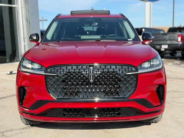 Used 2025 Lincoln Aviator Reserve w/ Equipment Group 201A AWD/4WD image 2